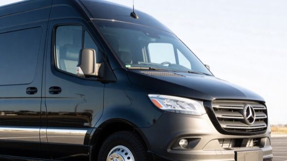 20 passenger sprinter van des moines