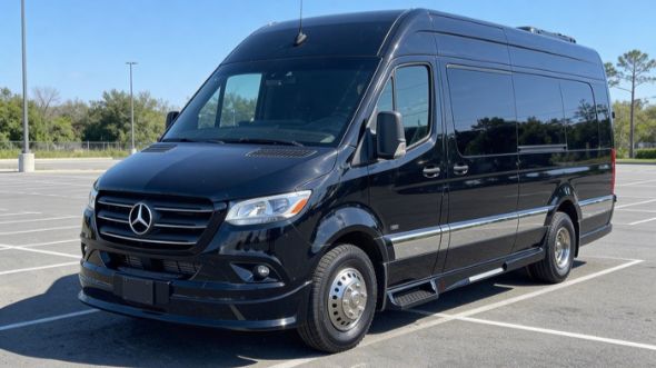 8 passenger sprinter van des moines
