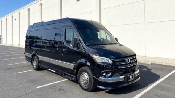des moines corporate sprinter van service
